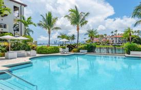 Просторная квартира с видом на океан в резиденции на первой линии от пляжа, Майами-Бич, Флорида, США за $1 450 000