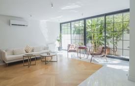 Просторная квартира с собственным садом в Ларе, Анталия за $602 000