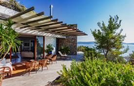 Вилла с бассейном, видом на море и земельным участком на острове Алонисос, Греция за 2 900 000 €