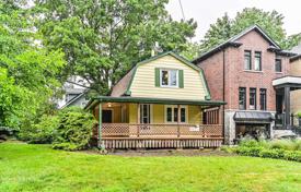 Дом в городе в Этобико, Торонто, Онтарио,  Канада за C$1 587 000