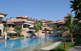 Просторные апартаменты с террасой и видом на море, Пальма Джумейра, Дубай, ОАЭ за $2 800 в неделю