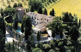 Вилла с большим садом и зоной отдыха, Флоренция, Италия за 9 300 € в неделю