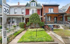 Дом в городе в Montrose Avenue, Торонто, Онтарио,  Канада за C$1 656 000