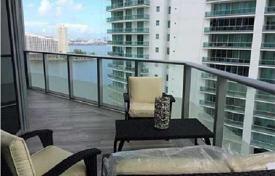 Новая меблированная квартира с видом на океан, в резиденции с бассейном и парковкой, в 100 метрах от пляжа, Даунтаун, Майами, Флорида, США за 648 000 €