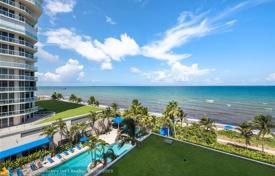 Современные апартаменты с видом на океан в резиденции на первой линии от пляжа, Холливуд, Флорида, США за $1 225 000