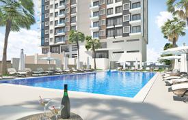 Новая квартира с видом на море в резиденции с тремя бассейнами, садом и джакузи, рядом с пляжем, в центре Махмутлар, Турция за $308 000