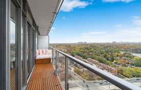 Квартира в Квинсвей, Торонто, Онтарио,  Канада за C$750 000
