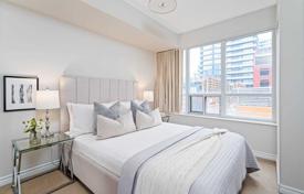 Квартира на Веллингтон-стрит Запад, Олд Торонто, Торонто,  Онтарио,   Канада за C$993 000