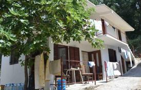 Двухэтажный дом с видом на море в Сутоморе, Бар, Черногория за 76 000 €