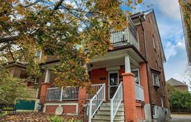Дом в городе на улице Дафферин, Торонто, Онтарио,  Канада за C$1 561 000