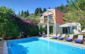 Вилла с бассейном и садом в небольшом жилом комплексе, в 100 м от пляжа, Калами, Корфу, Греция за 4 800 € в неделю