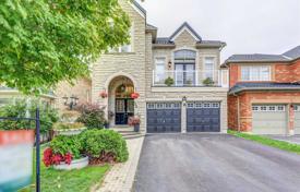 Дом в городе в Скарборо, Торонто, Онтарио,  Канада за C$1 383 000