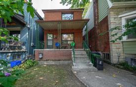 Дом в городе в Олд Торонто, Торонто, Онтарио,  Канада за C$2 317 000