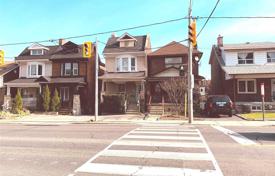 Дом в городе на улице Дафферин, Торонто, Онтарио,  Канада за C$1 176 000