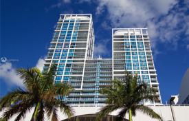 Современные апартаменты с видом на океан в резиденции на первой линии от пляжа, Майами-Бич, Флорида, США за $820 000