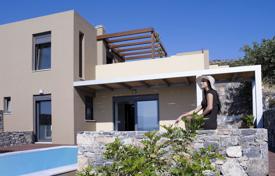 Новая трехэтажная вилла в 100 метрах от моря, Элунда, Крит, Греция. Цена по запросу