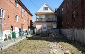 Дом в городе на улице Дафферин, Торонто, Онтарио,  Канада за C$1 620 000
