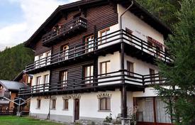 Двухэтажная квартира с видом на Маттерхорн в Церматте, Вале, Швейцария за 4 300 € в неделю