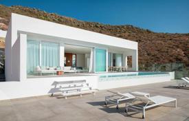 Двухэтажная солнечная вилла с бассейном и видом на океан, Тенерифе, Испания за 2 690 000 €