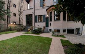 Элитная меблированная четырехэтажная вилла с садом, Милан, Италия за 6 000 000 €