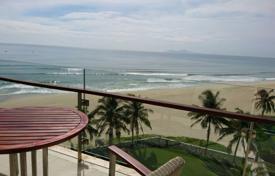 Комфортабельный пентхаус с террасой и видом на море в элитном курортном комплексе, на первой линии от пляжа, Дананг, Вьетнам за $1 411 000