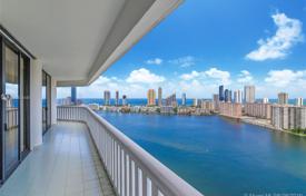 Современная квартира с видом на океан в резиденции на первой линии от пляжа, Авентура, Флорида, США за $1 750 000