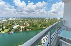 Меблированная квартира с видом на океан и город в резиденции на первой линии от пляжа, Майами-Бич, Флорида, США за $1 350 000